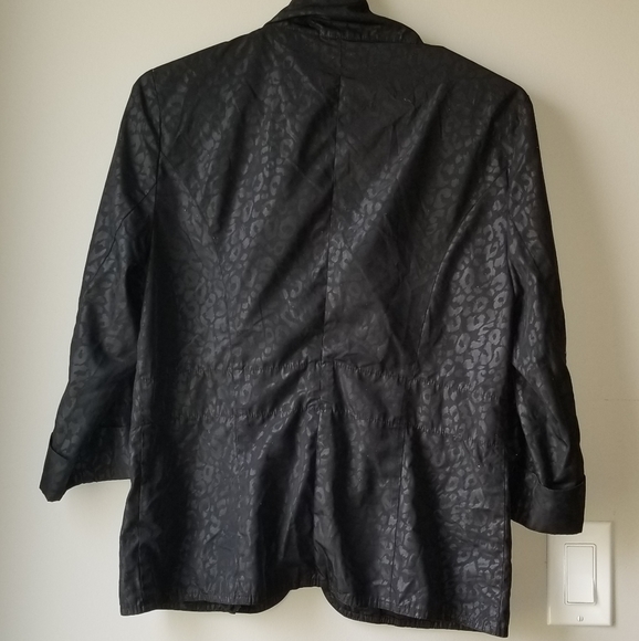 Tribal jacket - Picture 7 of 8